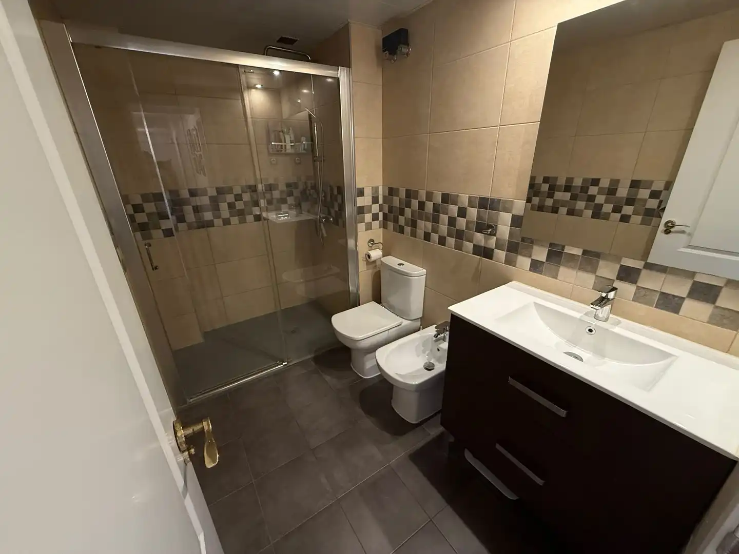 Bathroom of Flat for sale in Cornellà de Llobregat  with Heating, Private garden and Swimming Pool
