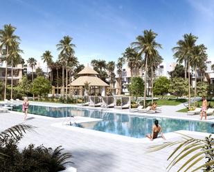 Piscina de Apartament en venda en Estepona amb Aire condicionat