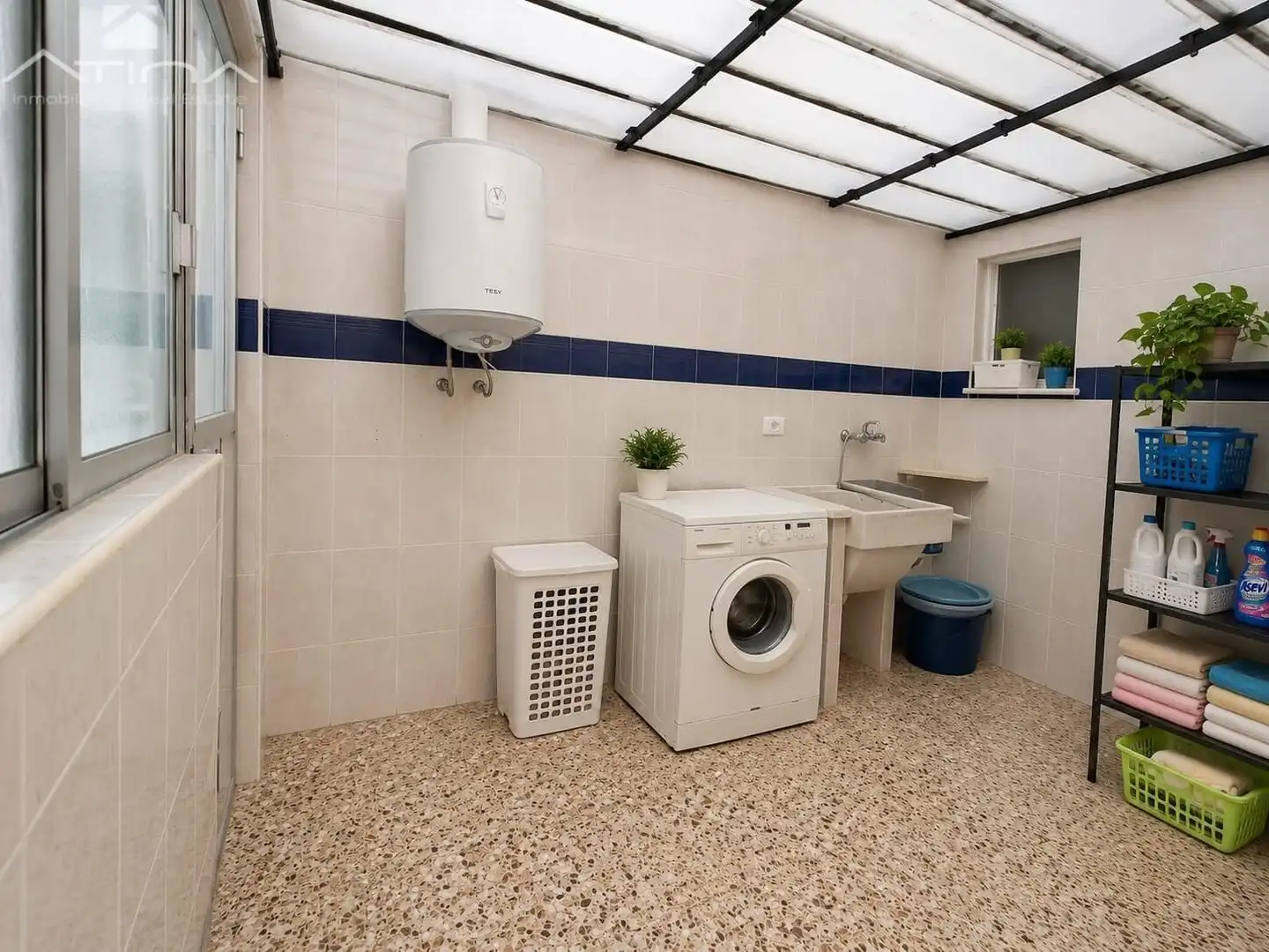 Badezimmer von Wohnung zum Verkauf in Gandia mit Klimaanlage, Heizung und Terrasse