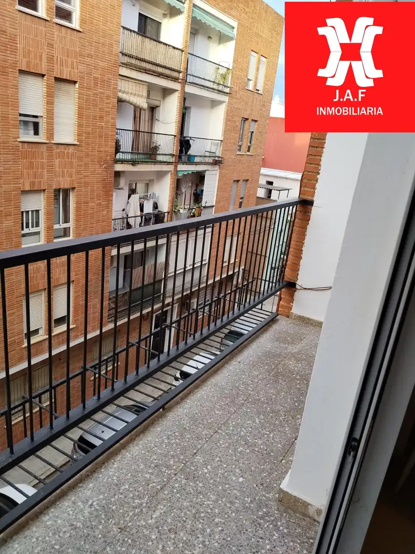 Terraza de Piso en venta en Moncada con Aire acondicionado, Balcón y Alarma