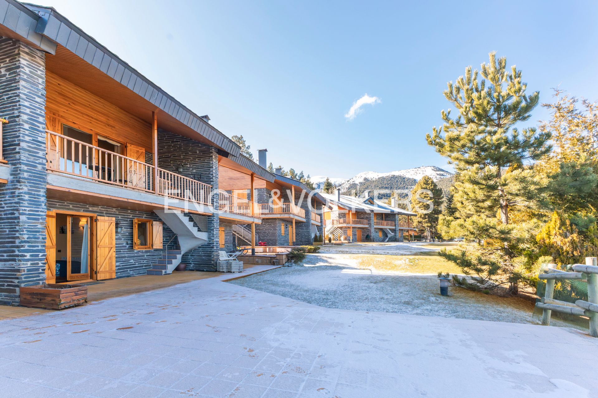 Exterior view of Single-family semi-detached for sale in Alp  with Heating, Parquet flooring and Terrace