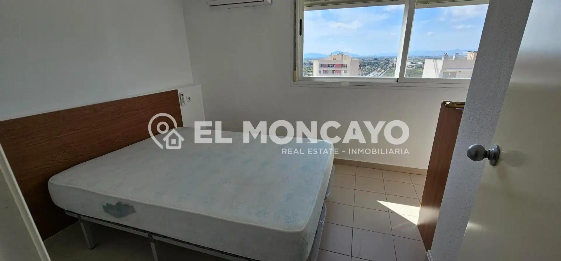 Habitación de Ático en venta en Guardamar del Segura con Aire acondicionado, Calefacción y Terraza