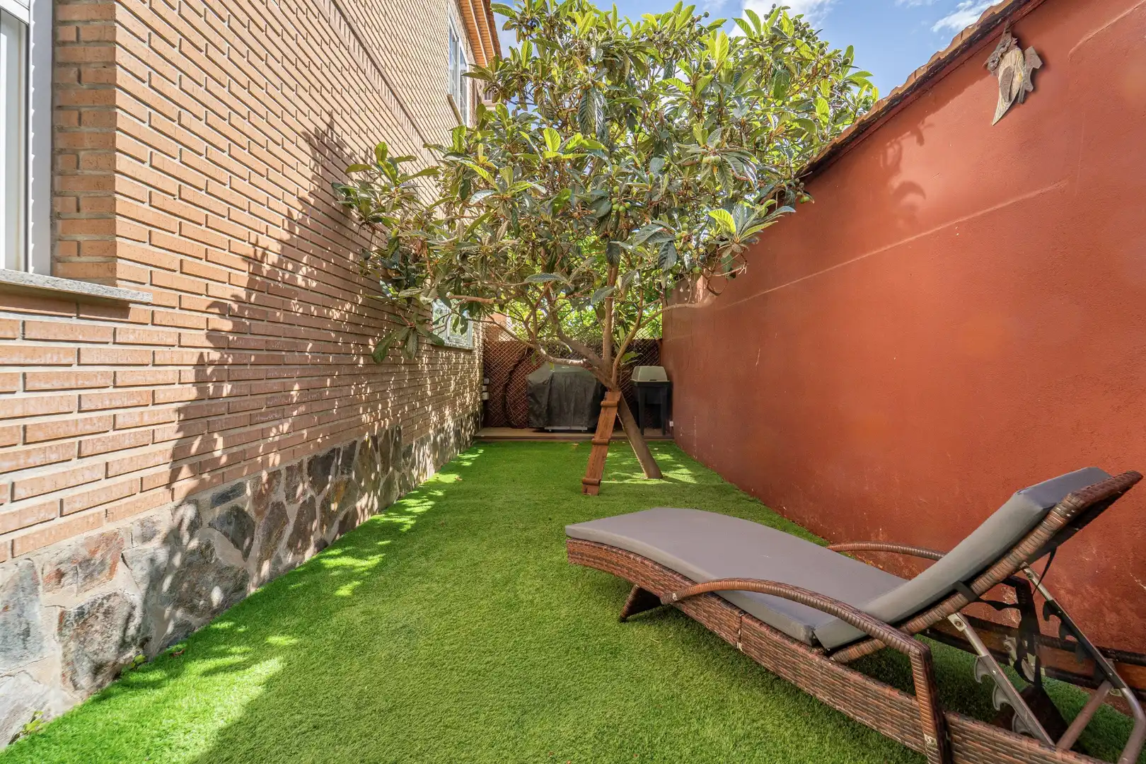 Terraza de Casa adosada en venta en La Torre de Esteban Hambrán con Aire acondicionado, Calefacción y Jardín privado