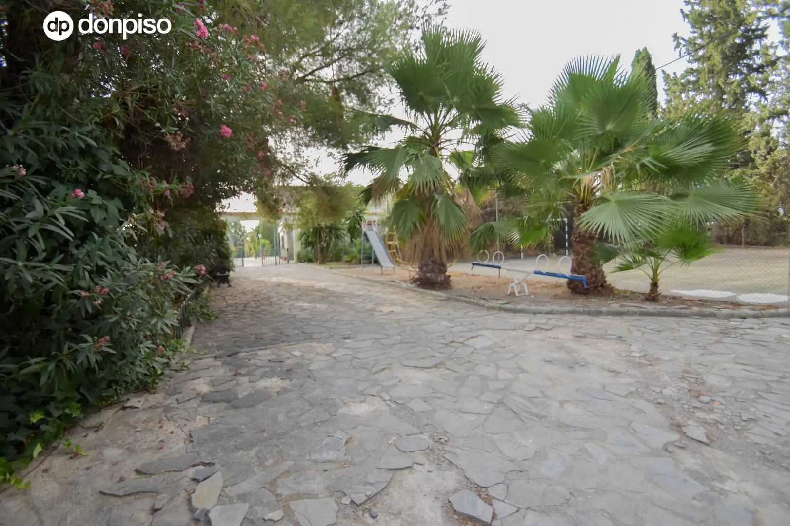 Vista exterior de Casa o xalet en venda en Chauchina amb Jardí privat, Parquet i Terrassa