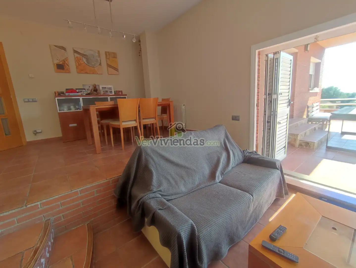 Sala d'estar de Casa o xalet en venda en Vallirana amb Calefacció, Jardí privat i Terrassa