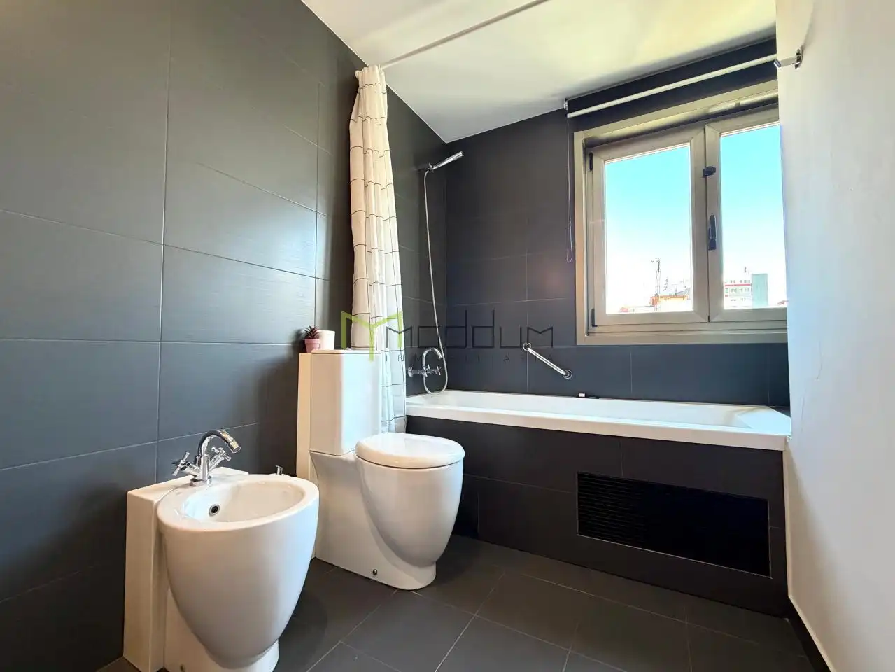 Baño de Ático en venta en A Coruña Capital  con Calefacción, Terraza y Trastero