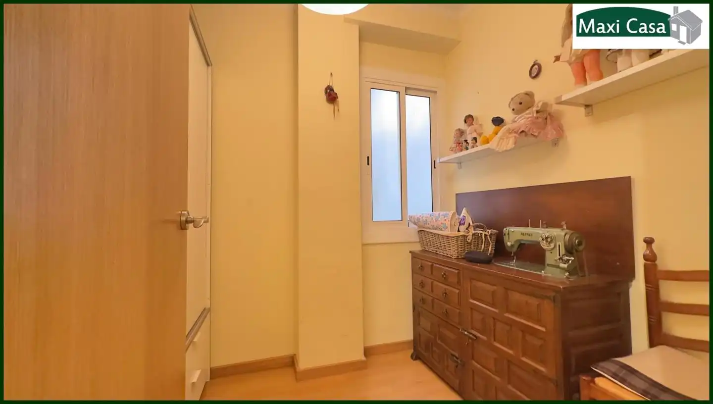 Bedroom of Flat for sale in Barcelona  with Heating, Parquet flooring and Terrace