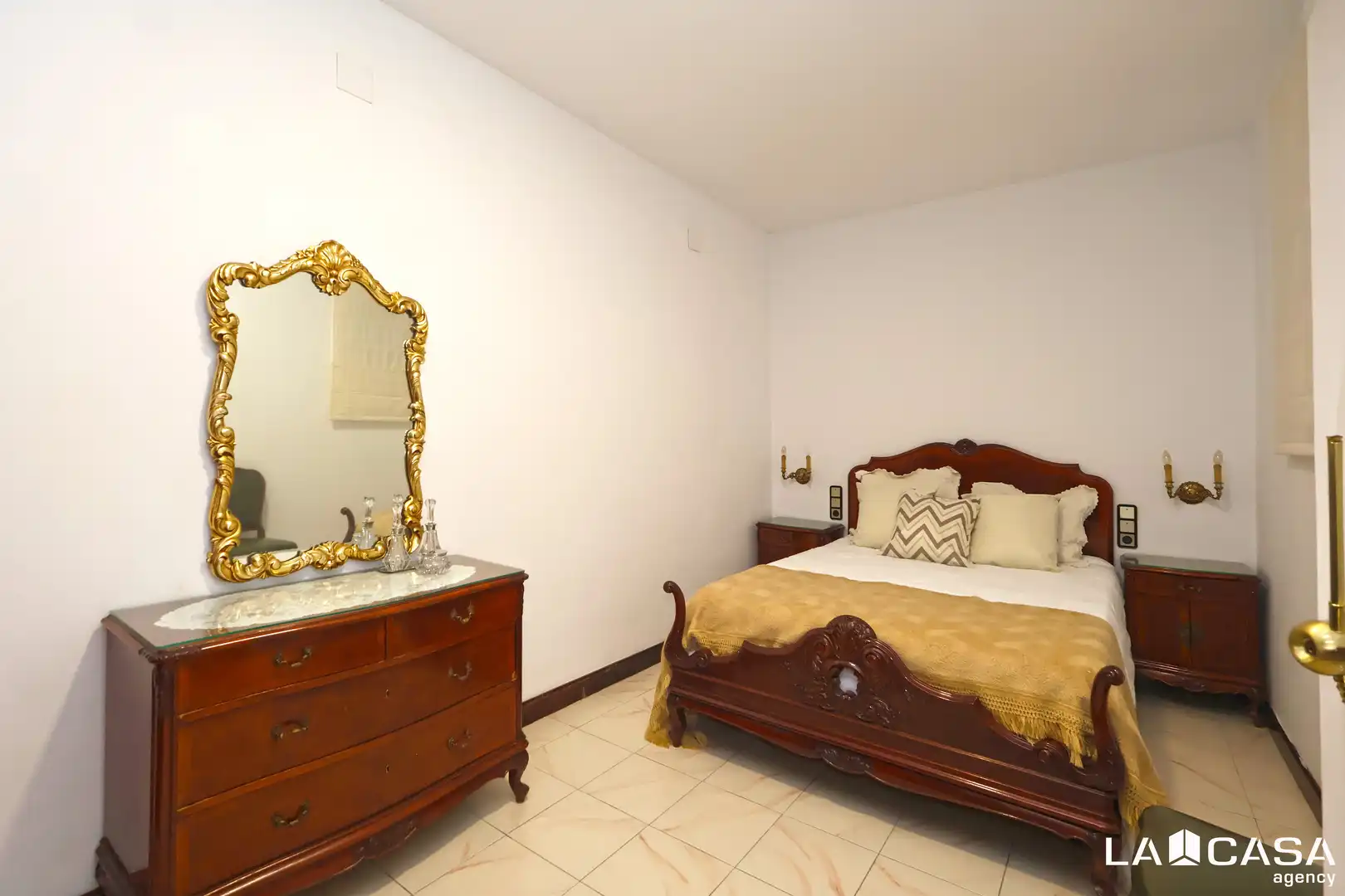 Habitación de Piso en venta en Barcelona con Calefacción, Terraza y Balcón
