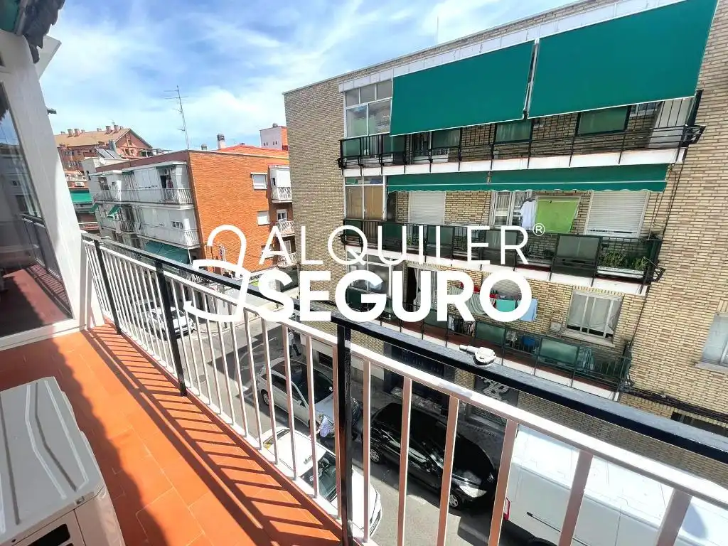 Vista exterior de Pis de lloguer en Madrid amb Aire condicionat, Calefacció i Terrassa