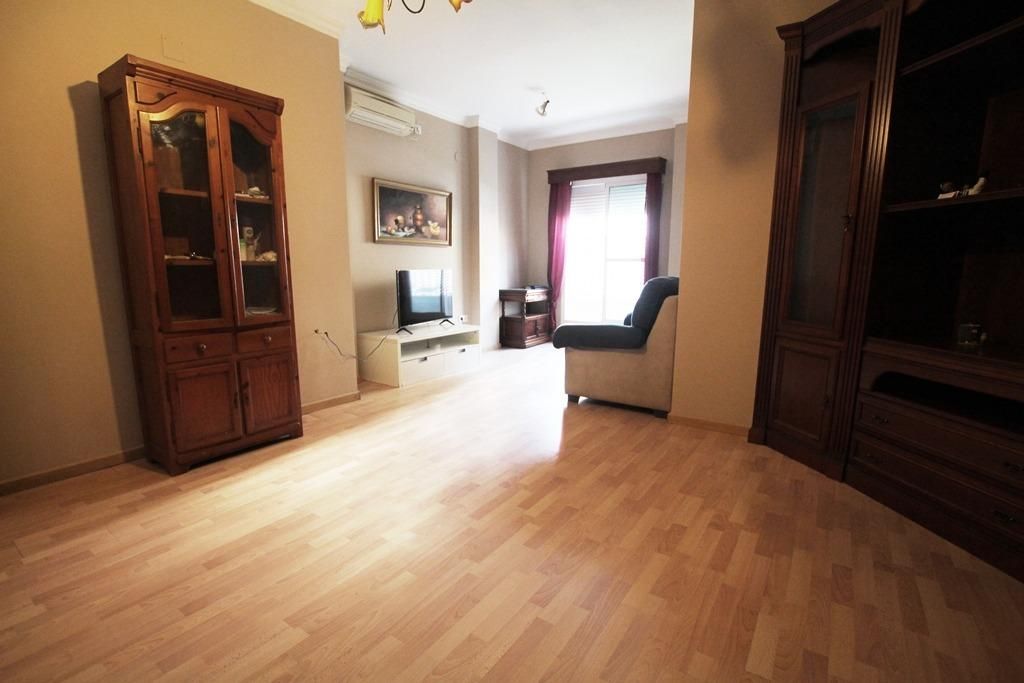 Sala d'estar de Planta baixa en venda en Jerez de la Frontera amb Aire condicionat