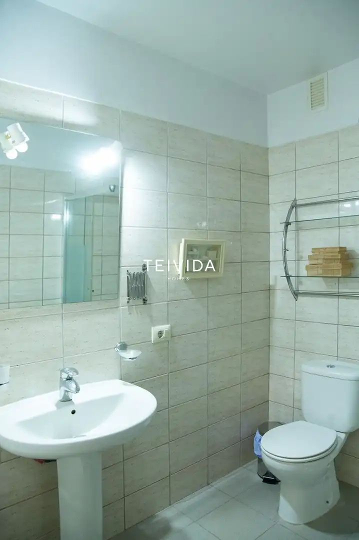 Baño de Piso en venta en Guía de Isora con Terraza y Trastero