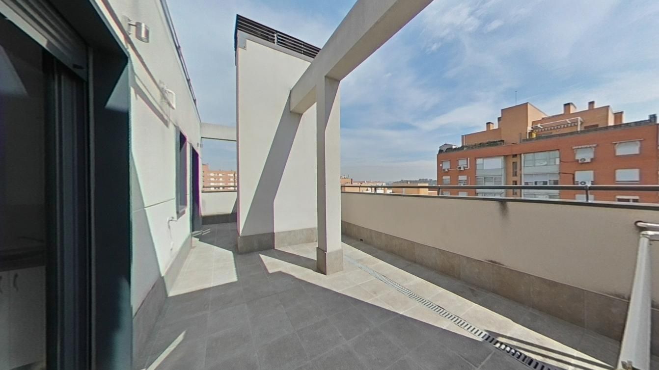 Terrassa de Pis en venda en  Madrid Capital amb Terrassa, Traster i Piscina