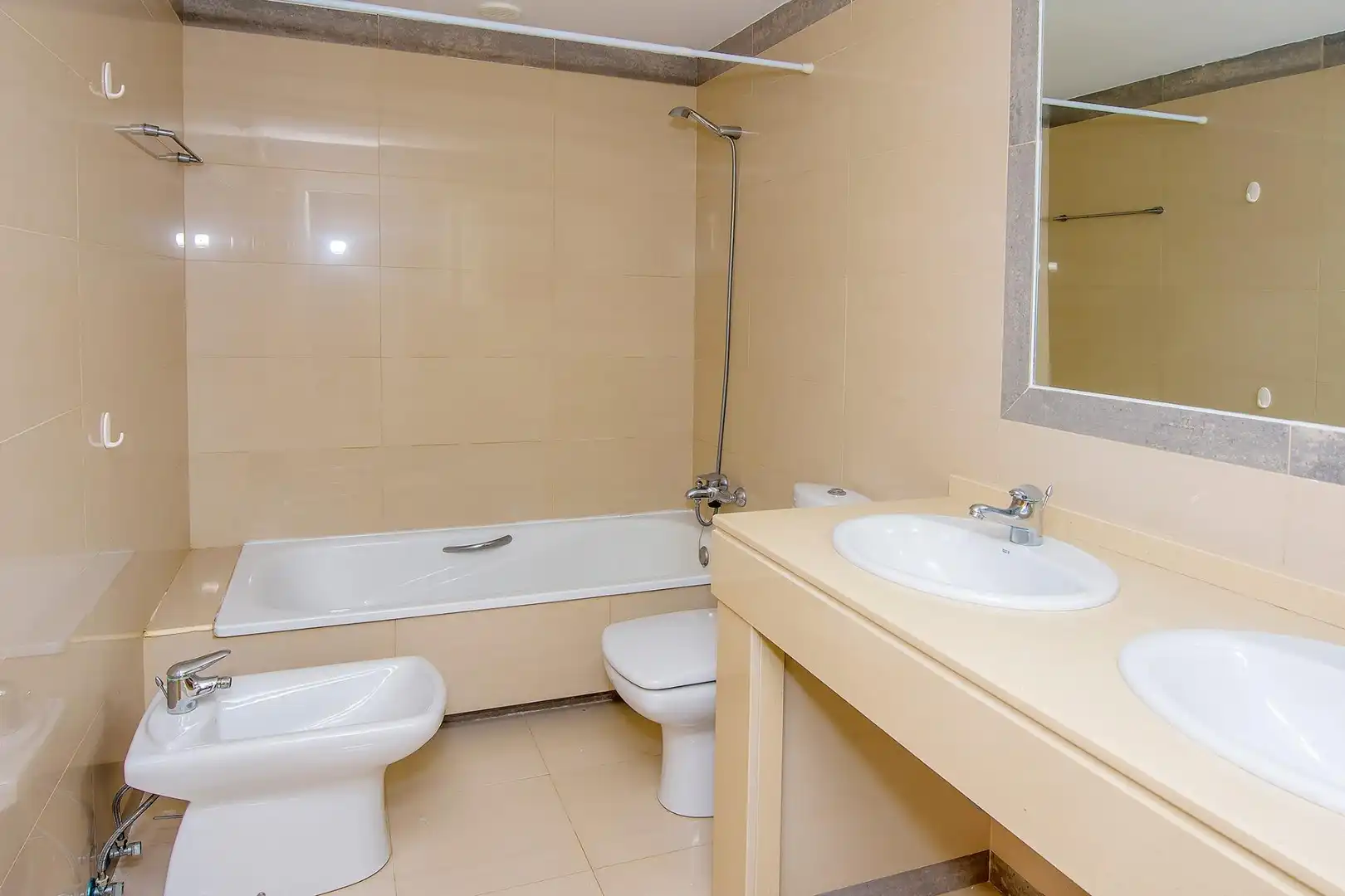 Baño de Piso en venta en Carboneras con Balcón y Piscina comunitaria