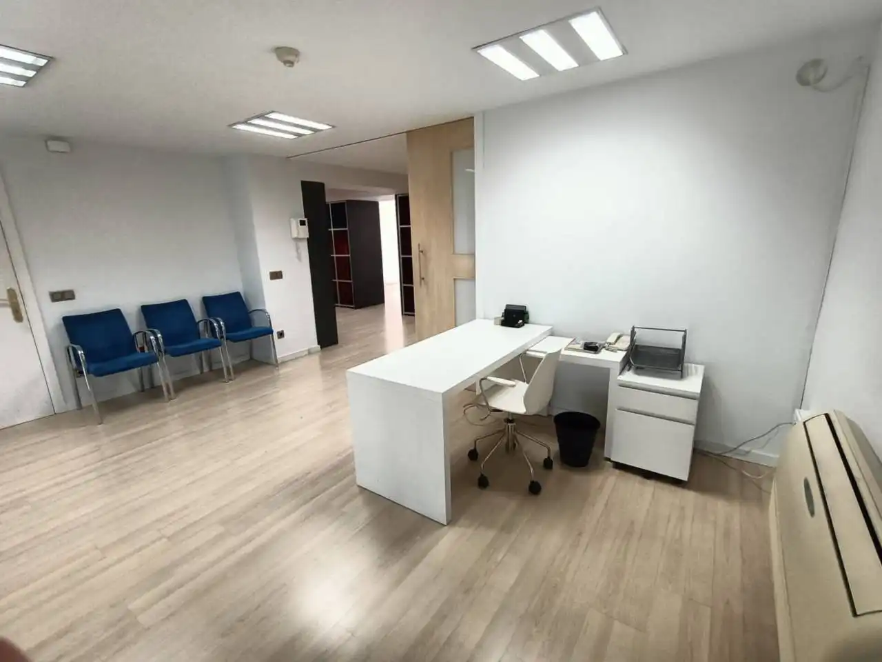 Office for rent in Girona  with Air Conditioner and Heating