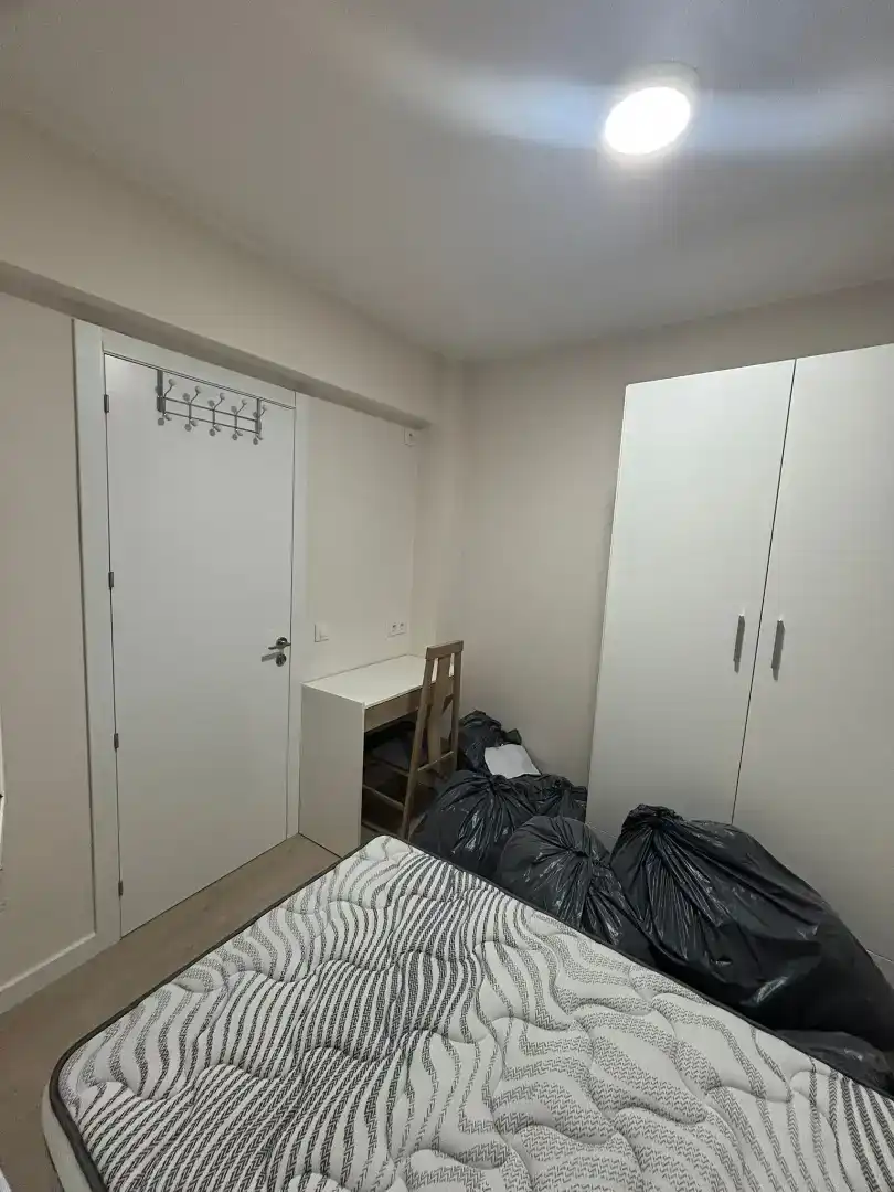 Bedroom of Flat for rent in Vigo   with Private garden, Parquet flooring and Storage room