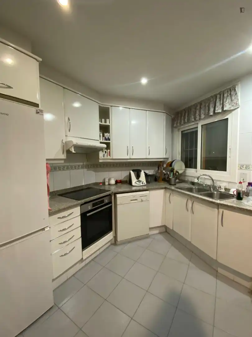 Cocina de Apartamento para compartir en Mataró con Aire acondicionado, Calefacción y Amueblado