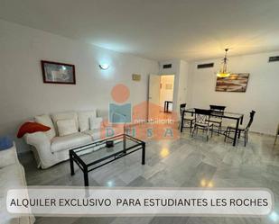 Living room of Flat to rent in Marbella  with Air Conditioner, Swimming Pool and Furnished