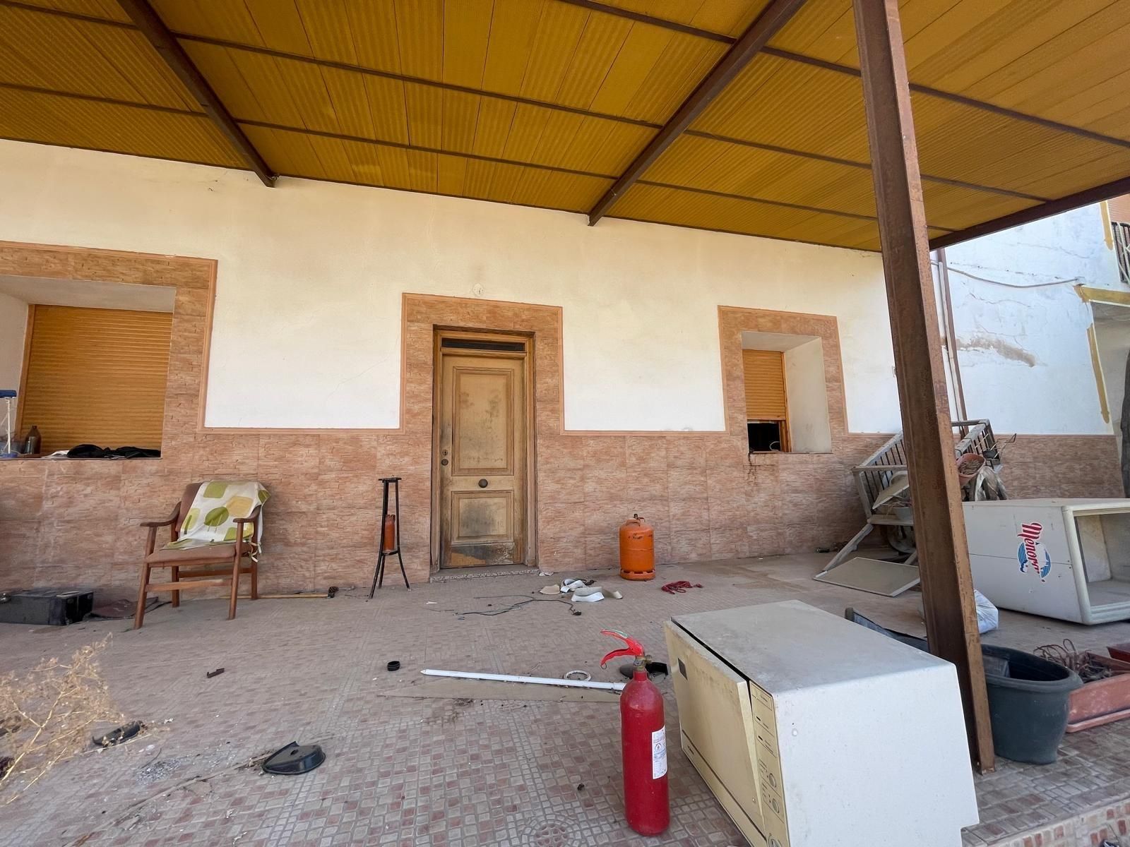 Finca rústica en venda en Espeluy amb Piscina