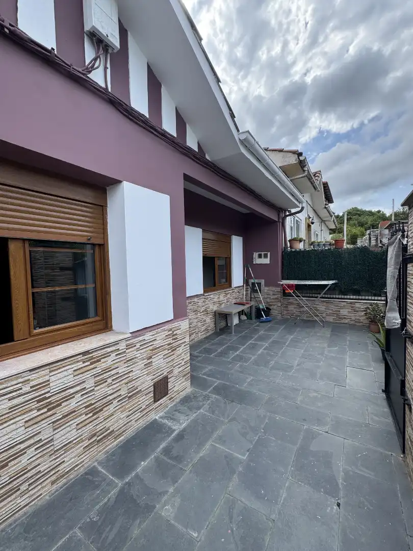 Vista exterior de Casa o xalet en venda en Avilés