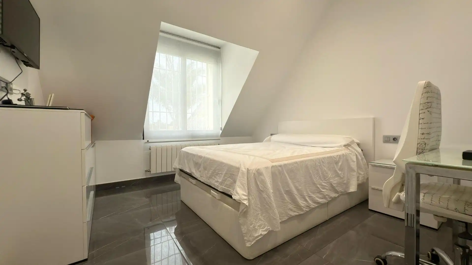 Habitación de Casa o chalet en venta en Sant Joan d'Alacant con Aire acondicionado, Calefacción y Jardín privado