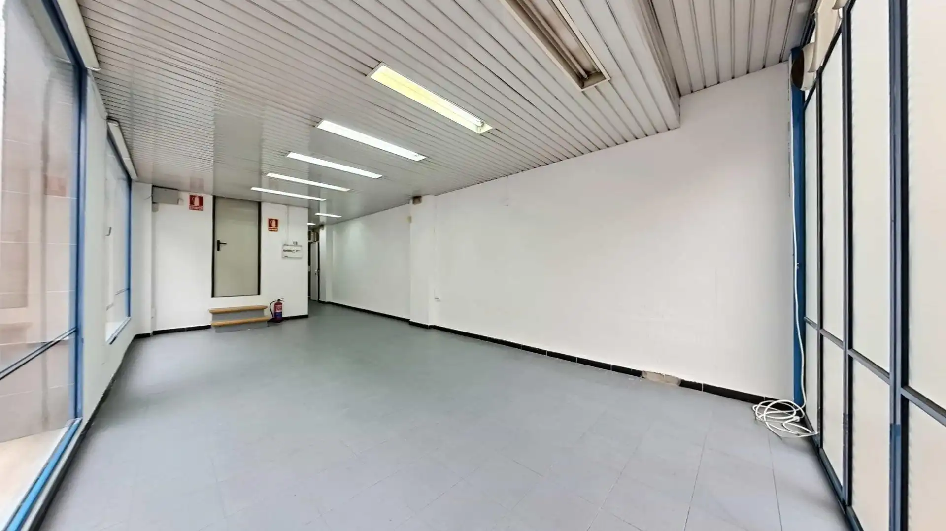 Local comercial en venta en Calle Juan Valentín Escalas, imagen 4