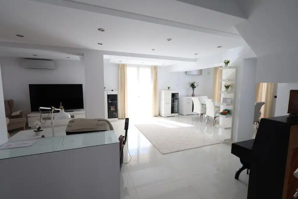 Sala d'estar de Casa o xalet en venda en Orihuela amb Jardí privat, Terrassa i Piscina