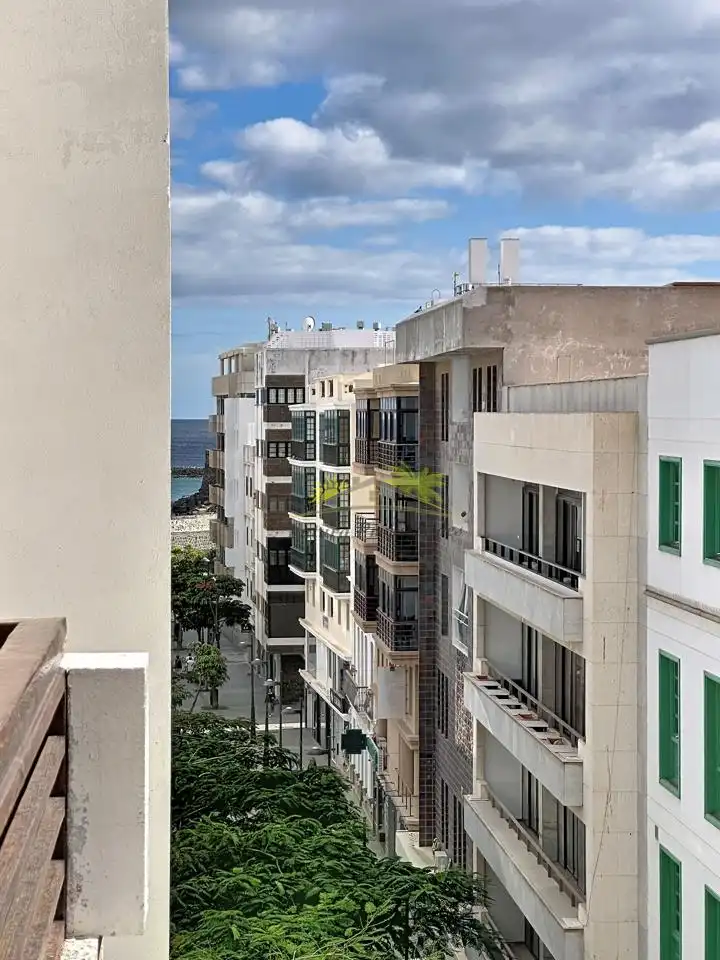Vista exterior de Pis en venda en Arrecife