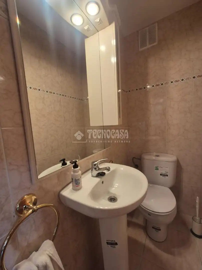 Baño de Piso en venta en Sigüenza con Aire acondicionado, Calefacción y Balcón