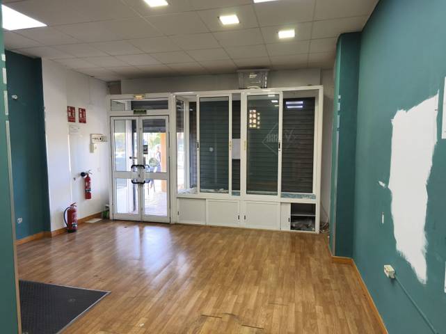Local comercial en Alquiler en Colores -  Entreparques
