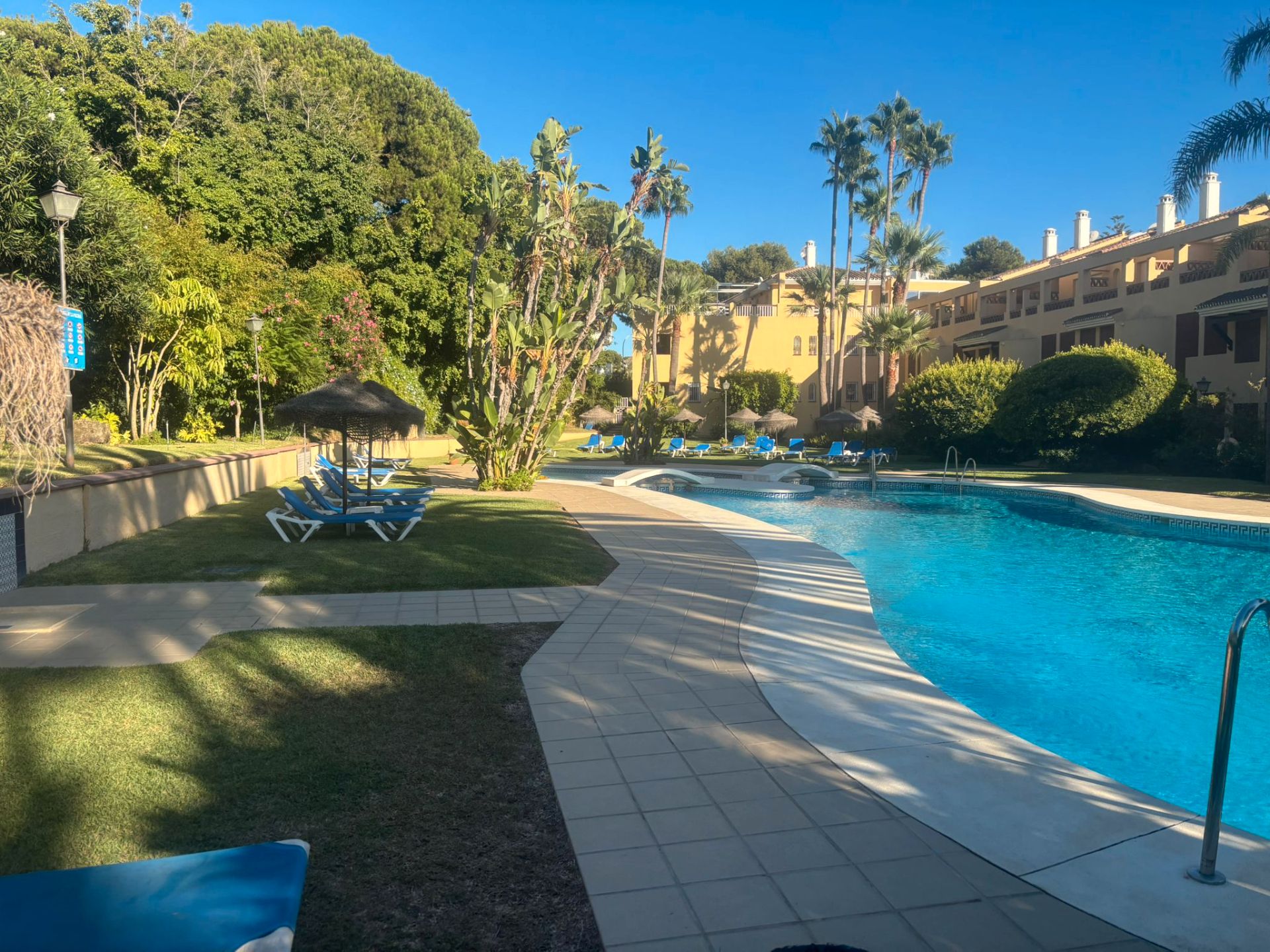 Dúplex de alquiler en Urbanizacion Coto los Dolores, 4, Romana Playa, Elviria - Cabopino