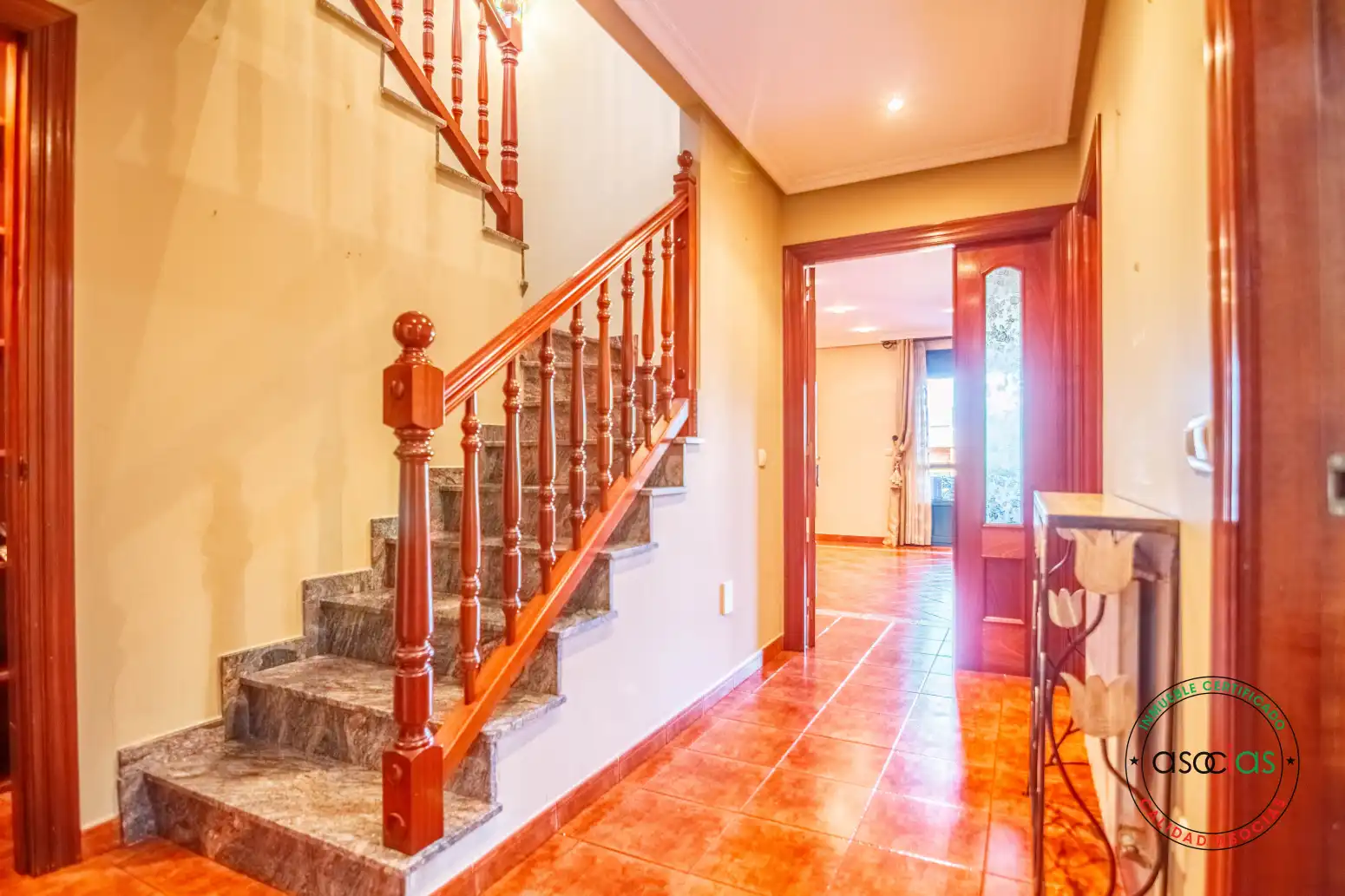 Casa adosada en venta en Grado con Calefacción, Jardín privado y Parquet