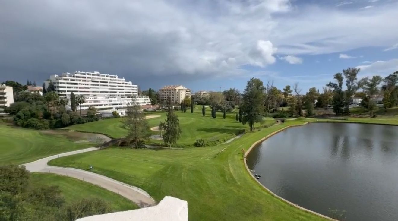 Vista exterior de Apartament de lloguer en Marbella amb Aire condicionat, Calefacció i Terrassa