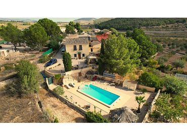 Casa rustica con balcone in vendita a Partida Camp Monover