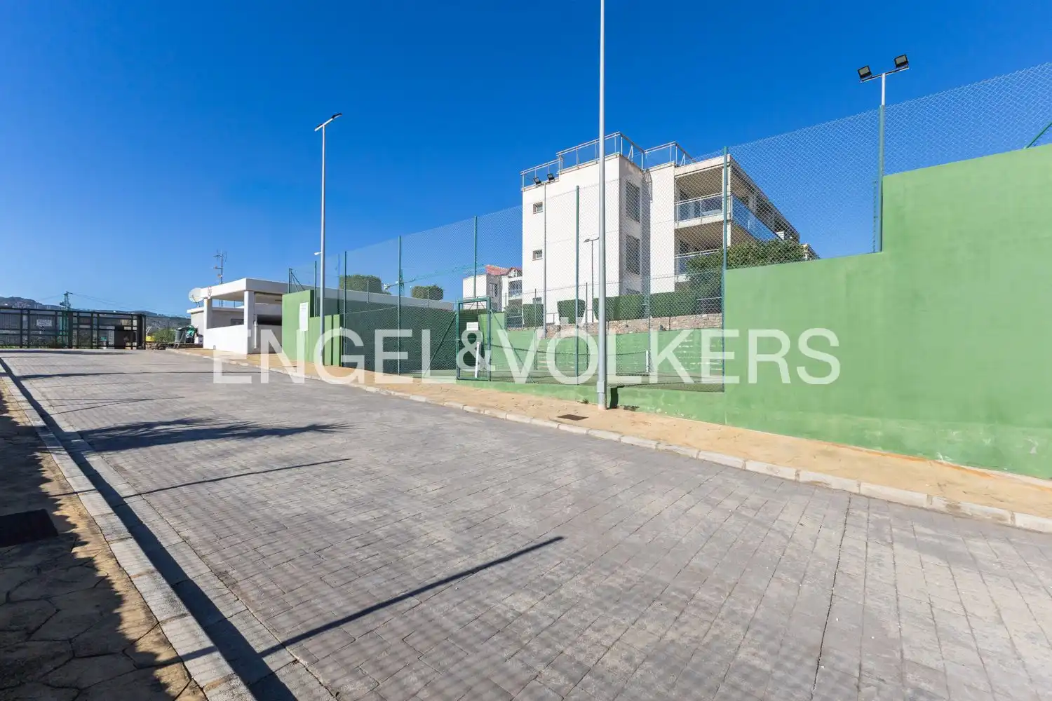 Vista exterior de Pis en venda en Oropesa del Mar / Orpesa amb Aire condicionat, Calefacció i Jardí privat