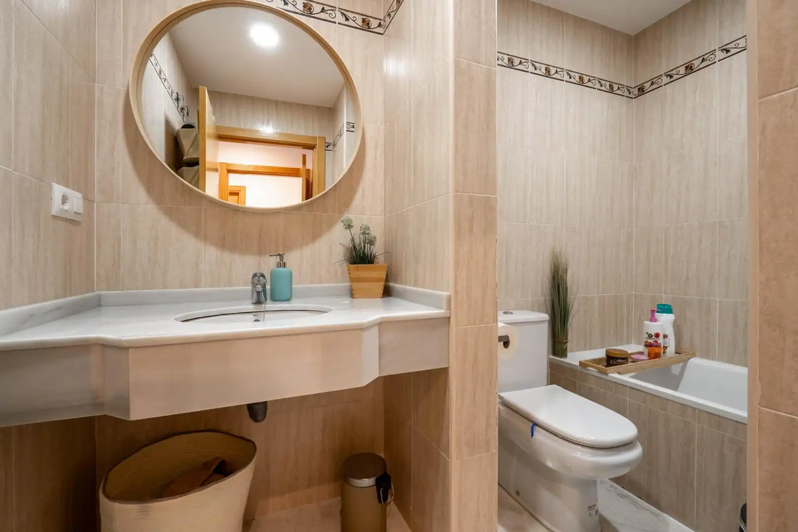 Baño de Apartamento en venta en Almuñécar con Jardín privado, Terraza y Piscina comunitaria