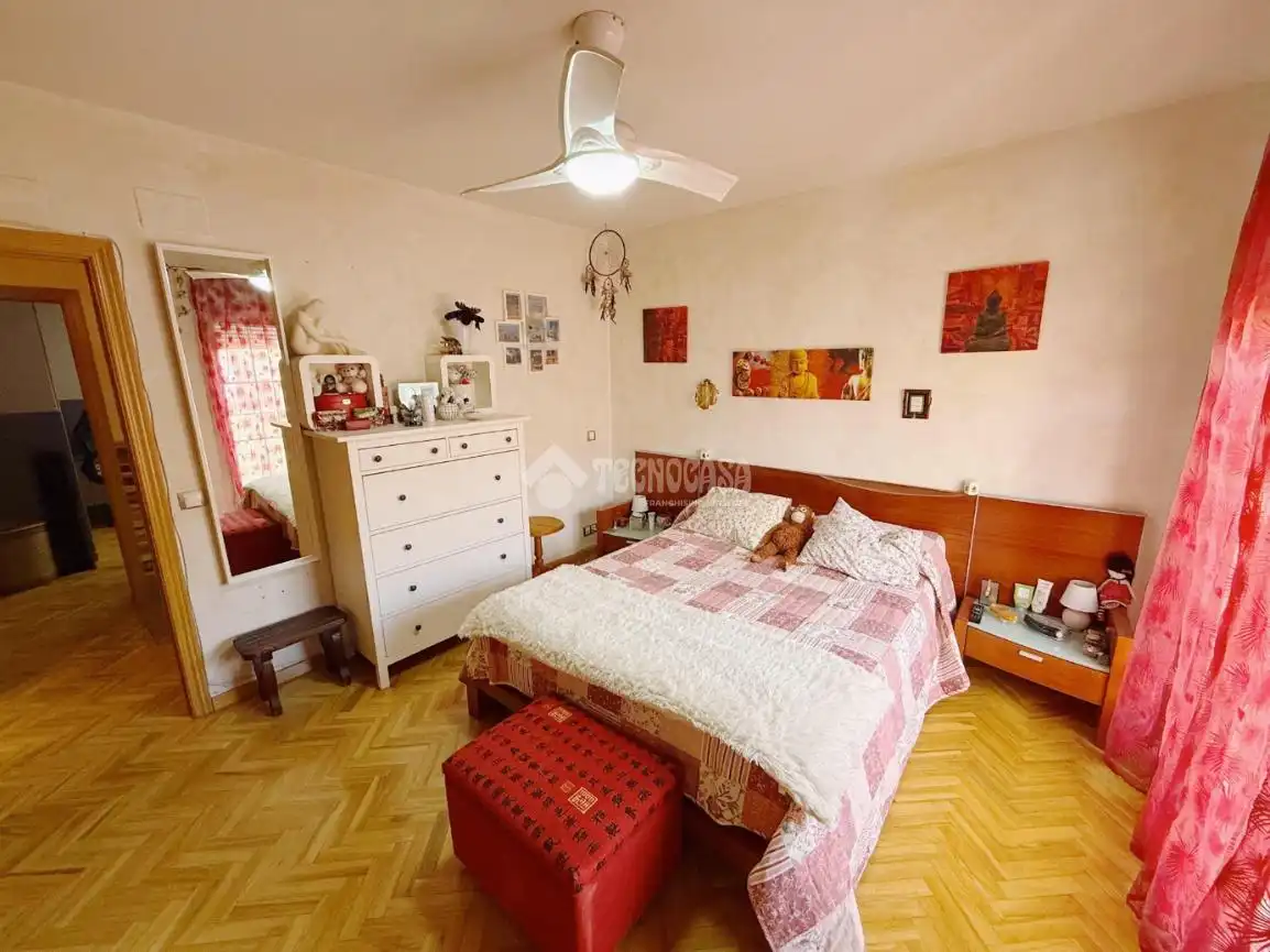 Habitación de Casa adosada en venta en Seseña