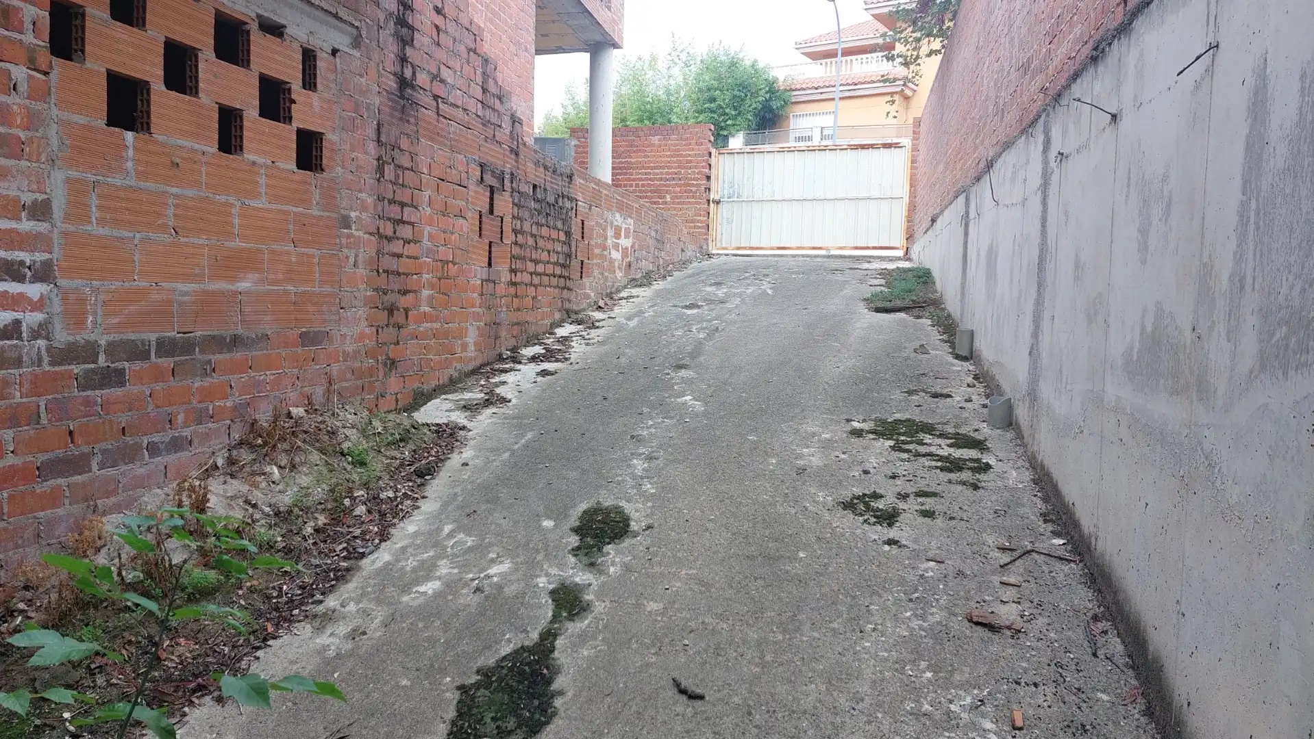 Houses for sale in N/A, -1, Miralvalle - Av. Virgen del Puerto - La Data