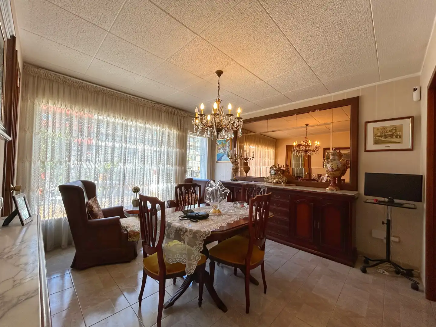 Esszimmer von Einfamilien-Reihenhaus zum Verkauf in Vic mit Heizung, Terrasse und Abstellraum