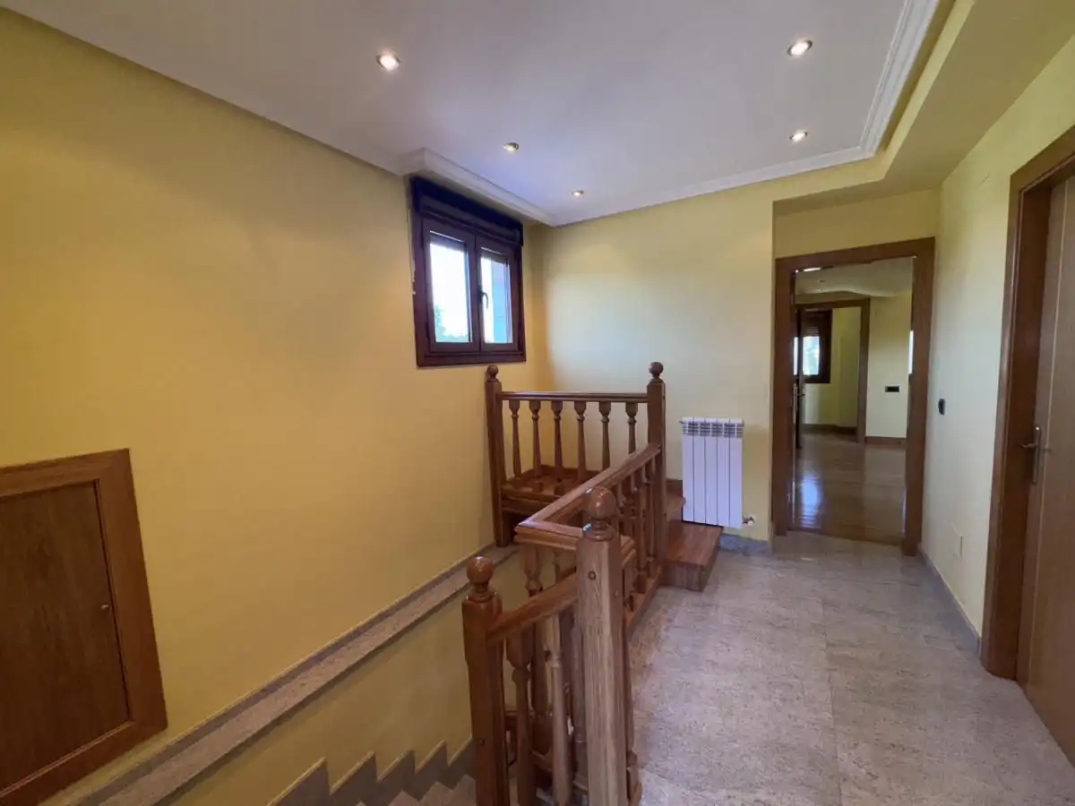 Casa o xalet en venda en Siero amb Calefacció, Jardí privat i Terrassa