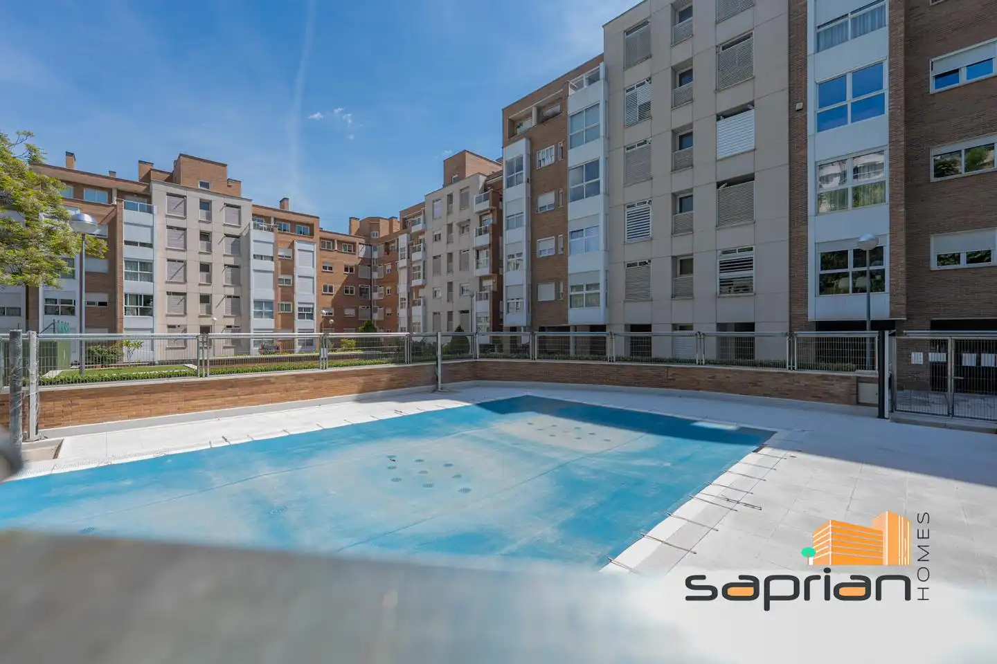 Piso con piscina en venta en Avenida del Talgo