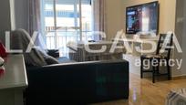 Sala d'estar de Pis en venda en Dos Hermanas amb Balcó