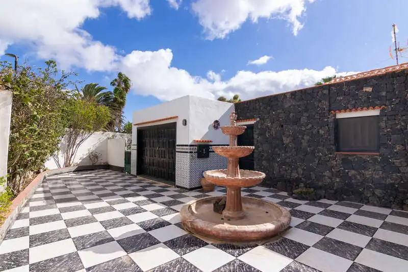 Vista exterior de Casa o chalet en venta en Teguise con Jardín privado y Amueblado