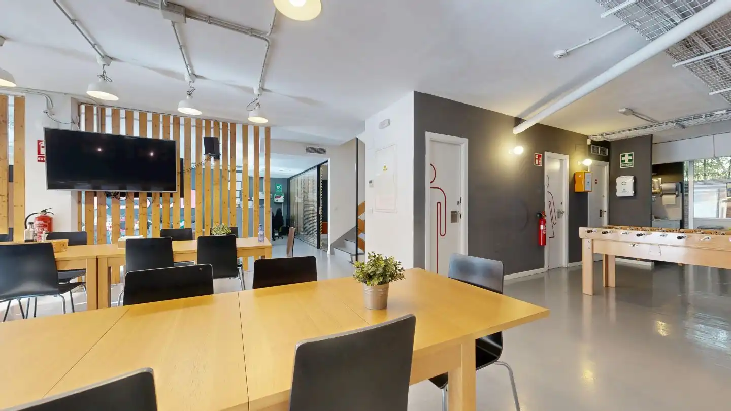 Office for sale in Madrid  with Air Conditioner, Heating and Storage room