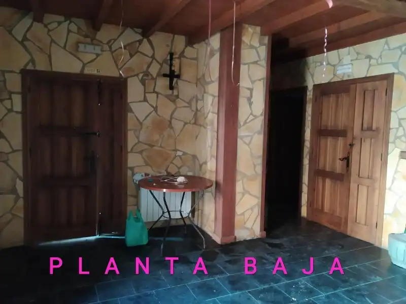 Einfamilien-Reihenhaus zum Verkauf in Villa del Campo mit Privatgarten und Möbliert