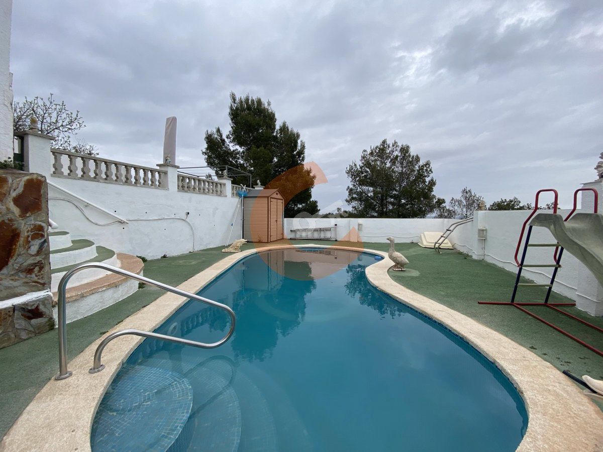 Piscina de Casa o xalet en venda en La Bisbal del Penedès amb Aire condicionat, Calefacció i Terrassa