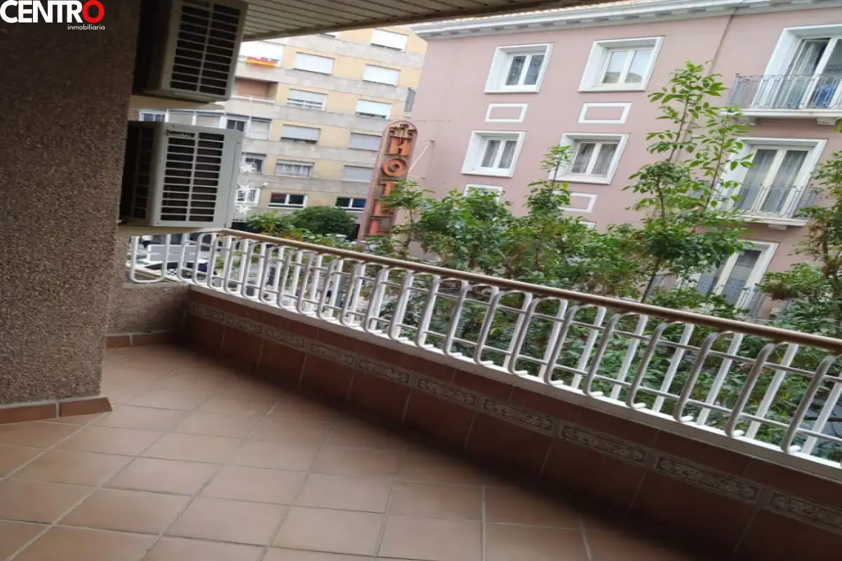 Terrassa de Pis de lloguer en Granada amb Aire condicionat i Calefacció