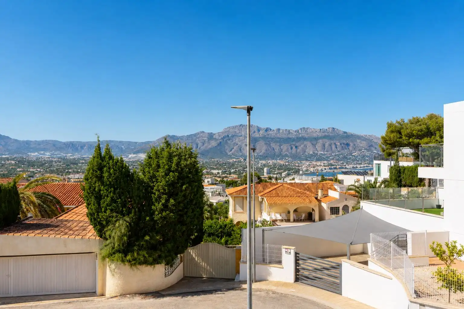 Exterior view of Apartments for sale in L'Alfàs del Pi  with Air Conditioner and Heating