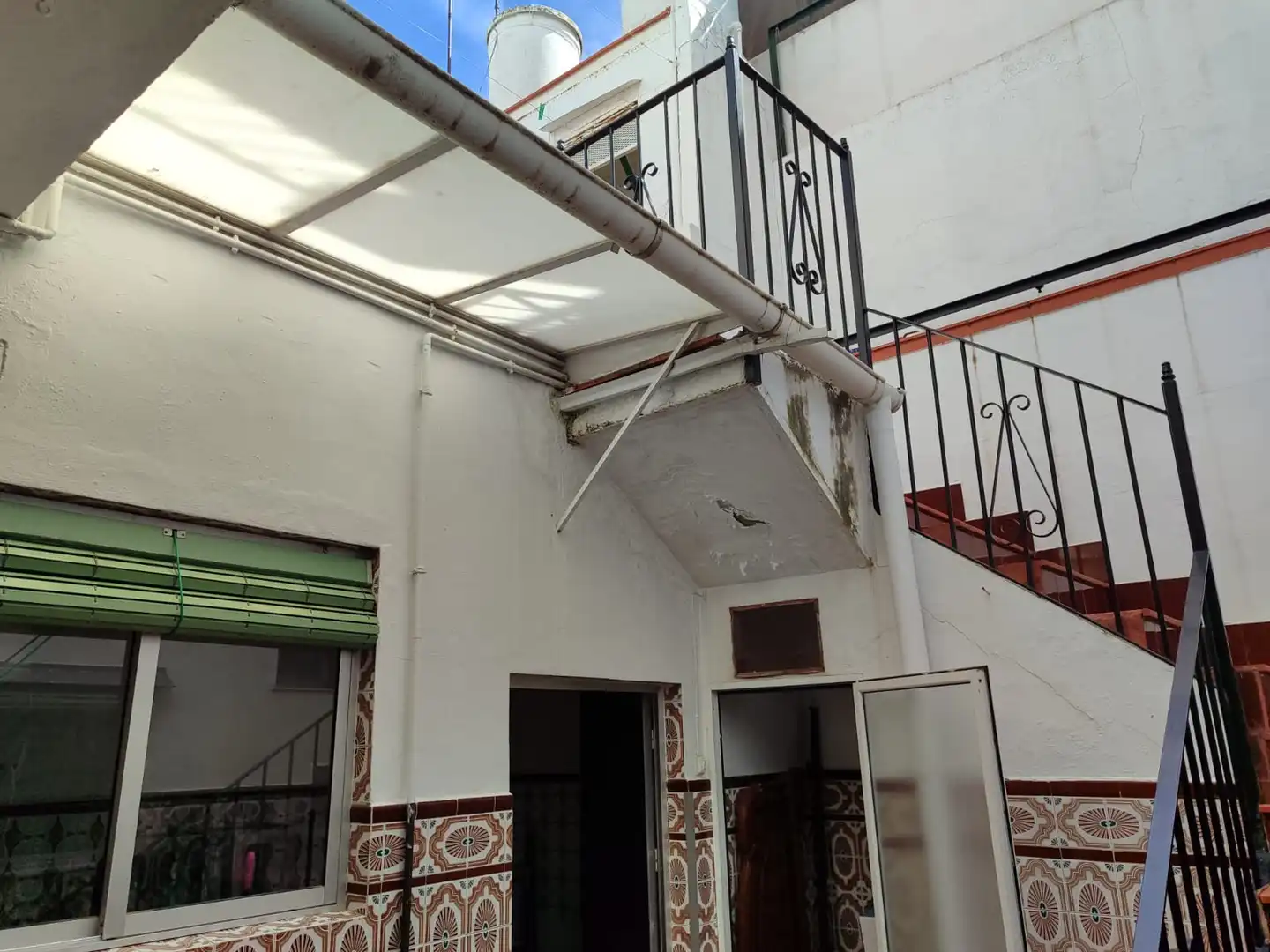 Vista exterior de Casa o chalet en venta en Utrera con Aire acondicionado y Amueblado