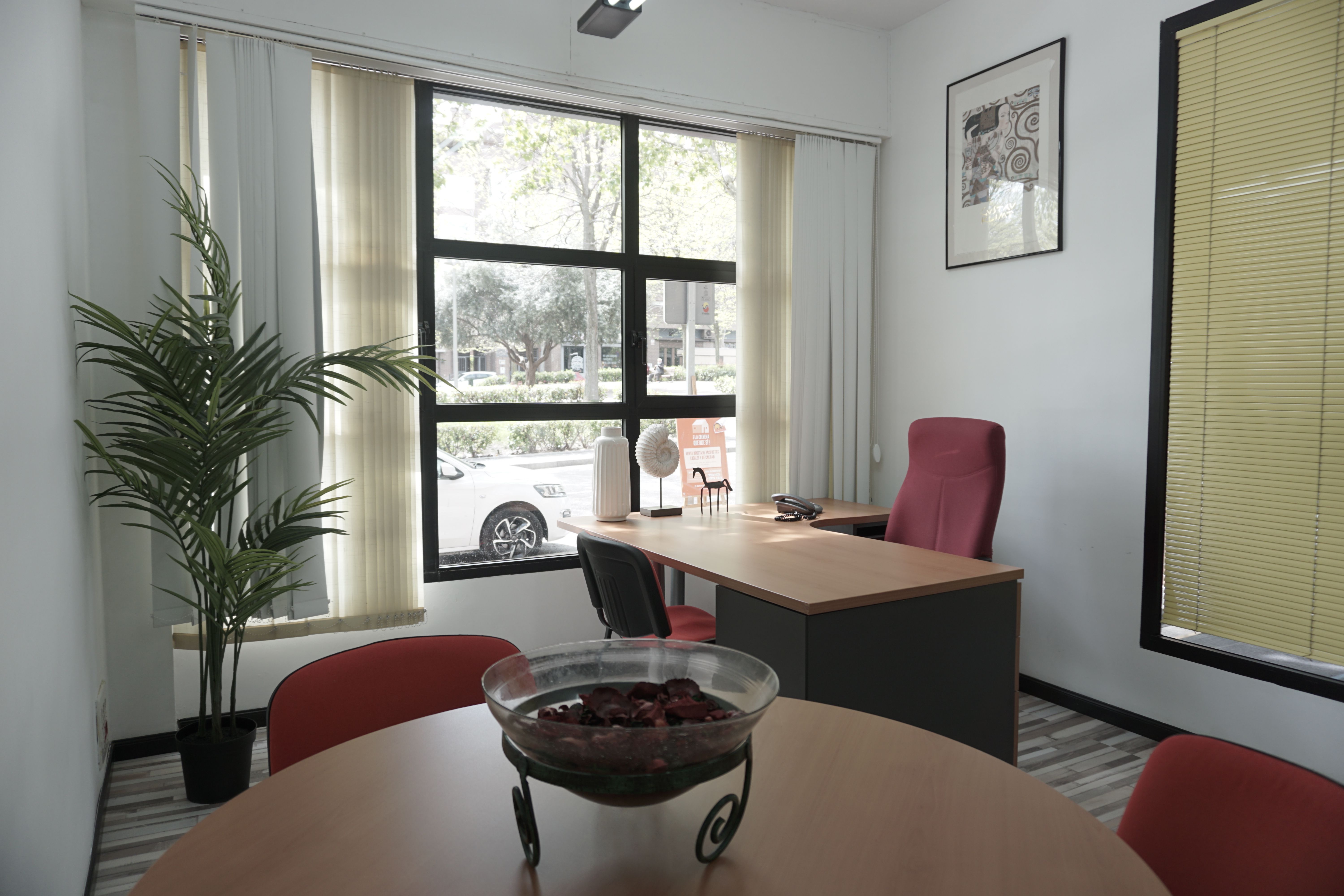 Office to rent in Calle de López de Aranda, 35, Salvador