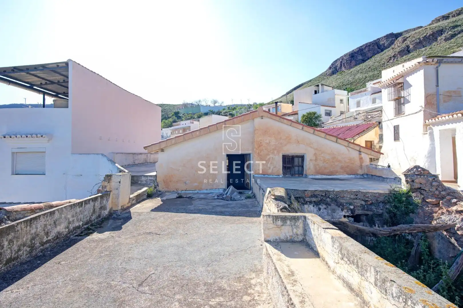 Vista exterior de Casa o xalet en venda en Lújar amb Terrassa